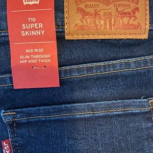 Women’s Levi’s 710 Super Skinny 28x30